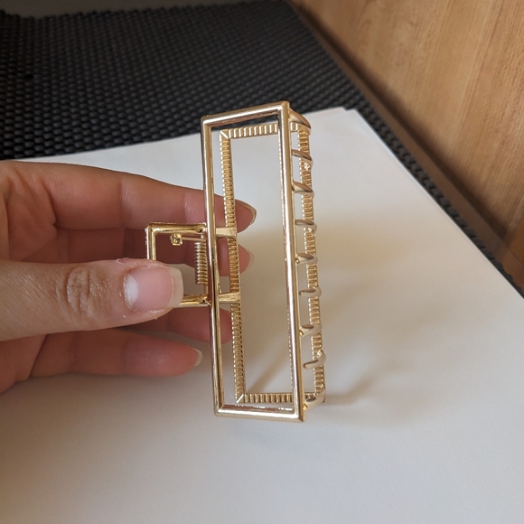 3-Piece Hair Accessories Set - Picture 3 of 11